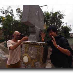 地球の不思議?インチキ? 赤道の上で理科の時間。 地球の不思議?インチキ? 赤道の上で理科の時間。