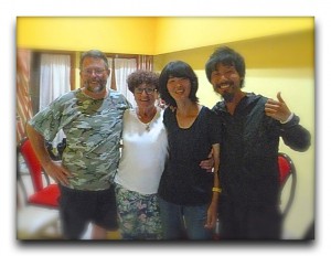 人生初ヒッチハイクで二人とも大号泣。。 Popular Posts / 人気記事
