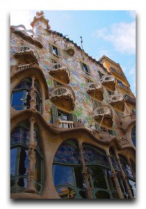ガウディ建築の海を歩く。あれもこれも全部…入りませんでした。笑 Spain / スペイン