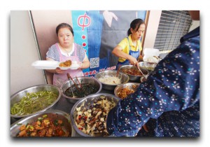 成都の格安絶品グルメ! × 大雨で水浸しの成都でビザを延長せよ。 China / 中国